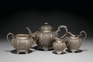 Repousse Vierdelige Theeset, Eind 19e Eeuw door Oomersi Mawji