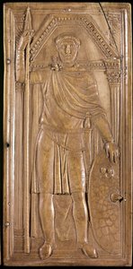 Stilicho in wapenrusting, generaal, patriciër en consul van het West-Romeinse Rijk. Rechter paneel van het diptiek van Stilicho (ivoorsculptuur, ca. 395)