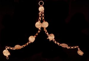 Paleochristelijke kunst: gouden ketting. Uit Iran. Parijs, Louvre Museum door Paleo Christian Paleo Christian