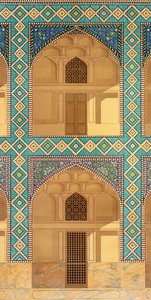 Detail van de Binnenplaats Arcades in de Medrese-i-Shah-Hussein, Isfahan, plaat 26-27 uit Moderne Monumenten van Perzië, gegraveerd door A. Levie door Pascal Xavier Coste