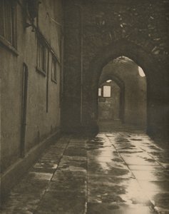 Toegangspoort tot de Abtsrechtbank bij Westminster Abbey, c1935 door Paterson