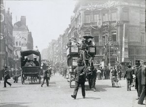 Ludgate Circus, Londen, voorbereid voor het jubileum van de koningin, 1897 door Paul Martin