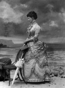 Mevrouw Henry Standish (Helene de Perusse des Cars) 1882 Foto Paul Nadar door Paul Nadar