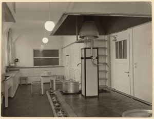 [Lege keuken].