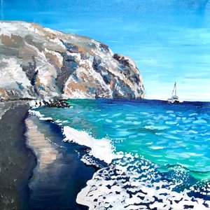 Kliffen bij het zwarte zandstrand door Pauline Wegman | Key and Sea Creative
