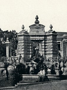 Fontein in de tuin van het paleis, 1895