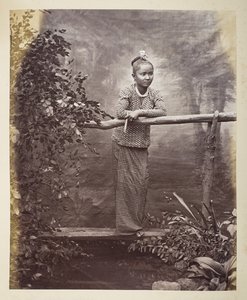 Portret van een Birmaanse meisje, Fotograaf: Klier, Philip Adolphe Gladstone Collectie door Philip Adolphe Klier