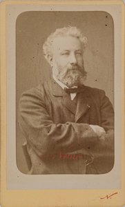 Portret van Jules Verne 1828-1905, ca. 1870 door Photo studio Nadar.