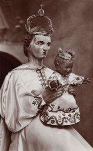 Maagd en Kind, Pauselijk Paviljoen, Wereldtentoonstelling Parijs