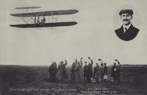 Amerikaanse vliegenier Orville Wright en zijn vliegmachine door Photographer German