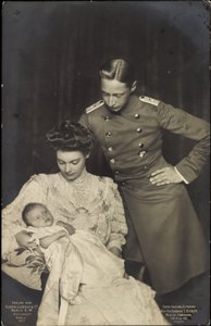 Hertogin Cecilie met Willem van Pruisen, kind