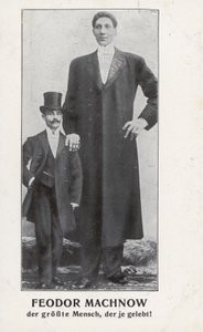 Feodor Machnow, de Russische reus (zwart-wit foto)