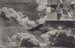 Franse vliegenier Louis Bleriot en zijn eenvleugelvliegtuig door Photographer German