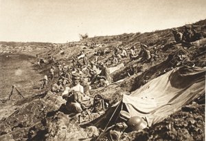 Duits infanteriebataljon in reservepositie tijdens de opmars ten noorden van Focsani, augustus 1917 door Photographer German