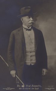 Graaf Ferdinand von Zeppelin, Duitse luchtschipontwerper en bouwer door Photographer German