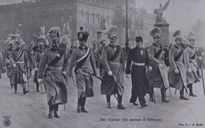 Kaiser Wilhelm II van Duitsland en zijn zes zonen in militair uniform door Photographer German