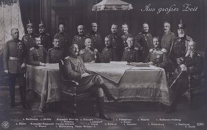 Kaiser Wilhelm II van Duitsland met senior Duitse militaire commandanten door Photographer German