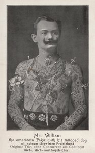 Mr William, de Amerikaanse fakir met zijn getatoeëerde hond door Photographer German