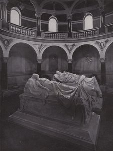 Potsdam, Friedenskirche, Mausoleum met sarcofagen van de keizer en keizerin Friedrich door Photographer German