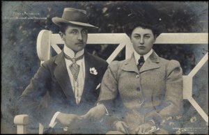 Prins en Prinses August Wilhelm van Pruisen door Photographer German
