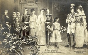 Zilveren bruiloft van Kaiser Wilhelm II en keizerin Augusta Victoria van Duitsland door Photographer German