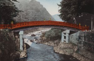 Japan, ca. 1912: Heilige Brug bij Nikko, 90 mijl ten noorden van Tokio