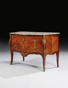 Louis XV commode door Pierre Roussel