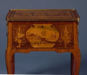 Transitional tafel à la Bourgogne (detail)