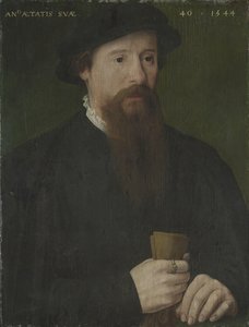 Portret van een man die zijn handschoenen vasthoudt