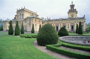 Buitenaanzicht van paleis en tuinen door Polish School