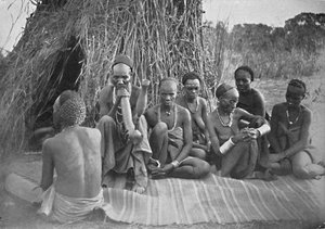 Ba-Bisa mensen van nabij het Bangweulu-meer: Oost-Afrikaanse Bantu, 1902 door Poulet Weatherley