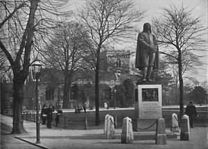 Bedford: St. Peterskerk en het Bunyan-standbeeld