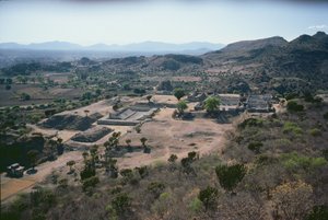 Luchtfoto van de stad, Late Post-Klassieke Periode door Pre Columbian