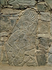 Muur met reliëf van een krijger door Pre Columbian Pre Columbian