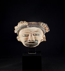 Hoofd beeldje / Mexico, Totanaque cultuur (terracotta)