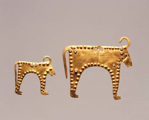 Dierfiguren uit opgravingen in Varna, graf 36 (goudblad) door Prehistoric Prehistoric