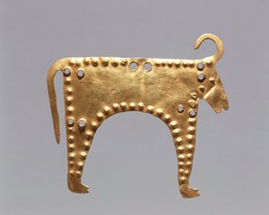 Bulgarije, Sofia, Nationaal Historisch Museum, Goudblad met dierfiguren uit Varna door Prehistoric Prehistoric