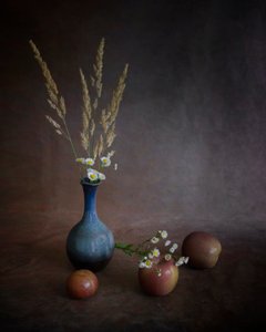 Herfstappels en vaas