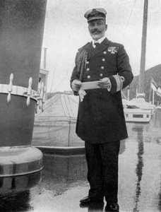 Commodore Sir Archibald Milne 1855-1938 door Queen Alexandra