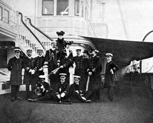 Groepsportret aan boord van het koninklijke jacht Victoria en Albert, Kopenhagen, 1908 door Queen Alexandra