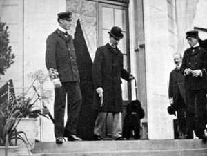 Koning Christian IX van Denemarken met zijn kleinzonen