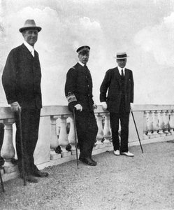 Koning George I van Griekenland met Commodore Keppel en Lord Howe, Corfu, Griekenland, 1908