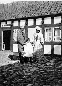 Professor Tuxen en zijn familie, Skagen, Denemarken, 1908 door Queen Alexandra