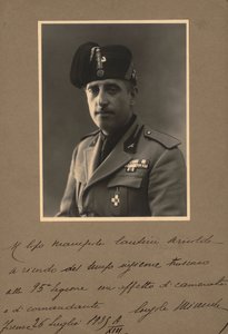 Album "MVSN- Zwarthemden": Console van de Militie in uniform, 07/1935