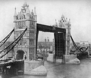 Tower Bridge, Londen, 1911-1912