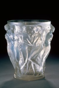 Bacchantes vaas in opalescent glas, ca 1920, door Rene Lalique. Frankrijk, 20e eeuw.