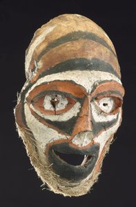 Masker gemaakt van een menselijke schedel, Nieuw-Brittannië, Papoea-Nieuw-Guinea