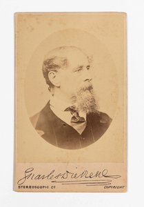 Carte de visite van Charles Dickens met handtekening van Dickens door Robert Hindry Mason