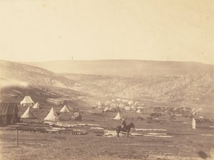 Cavaleriekamp, Balaklava, kijkend naar het Plateau van Sebastopol.