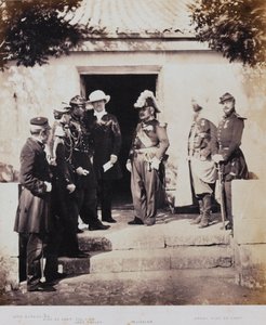 Groep bij het hoofdkwartier, uit een album van 52 foto